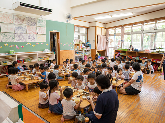 給食